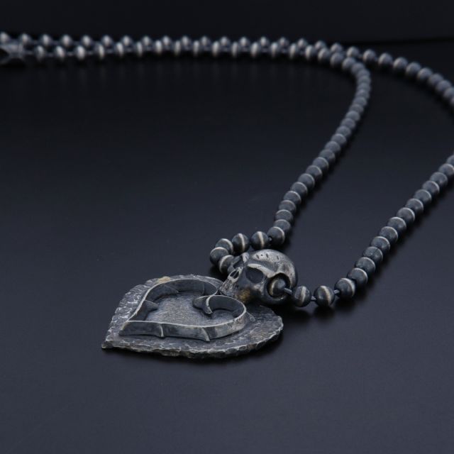 Collana con cuore  teschio